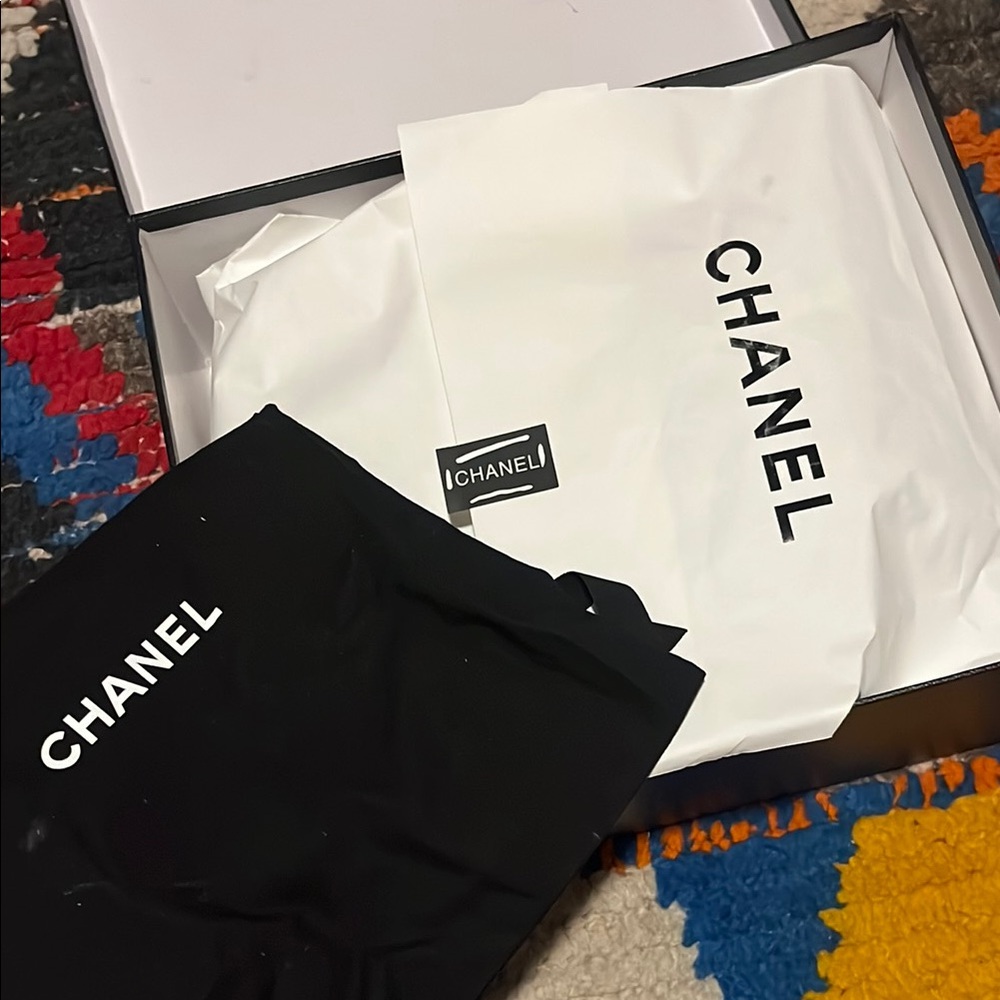 CHANEL Trainers like NEW | Box + Dust Bag - Picture 3 of 8